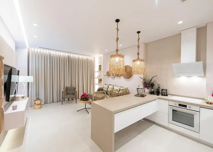 Meganisi Diamond * Katomerion